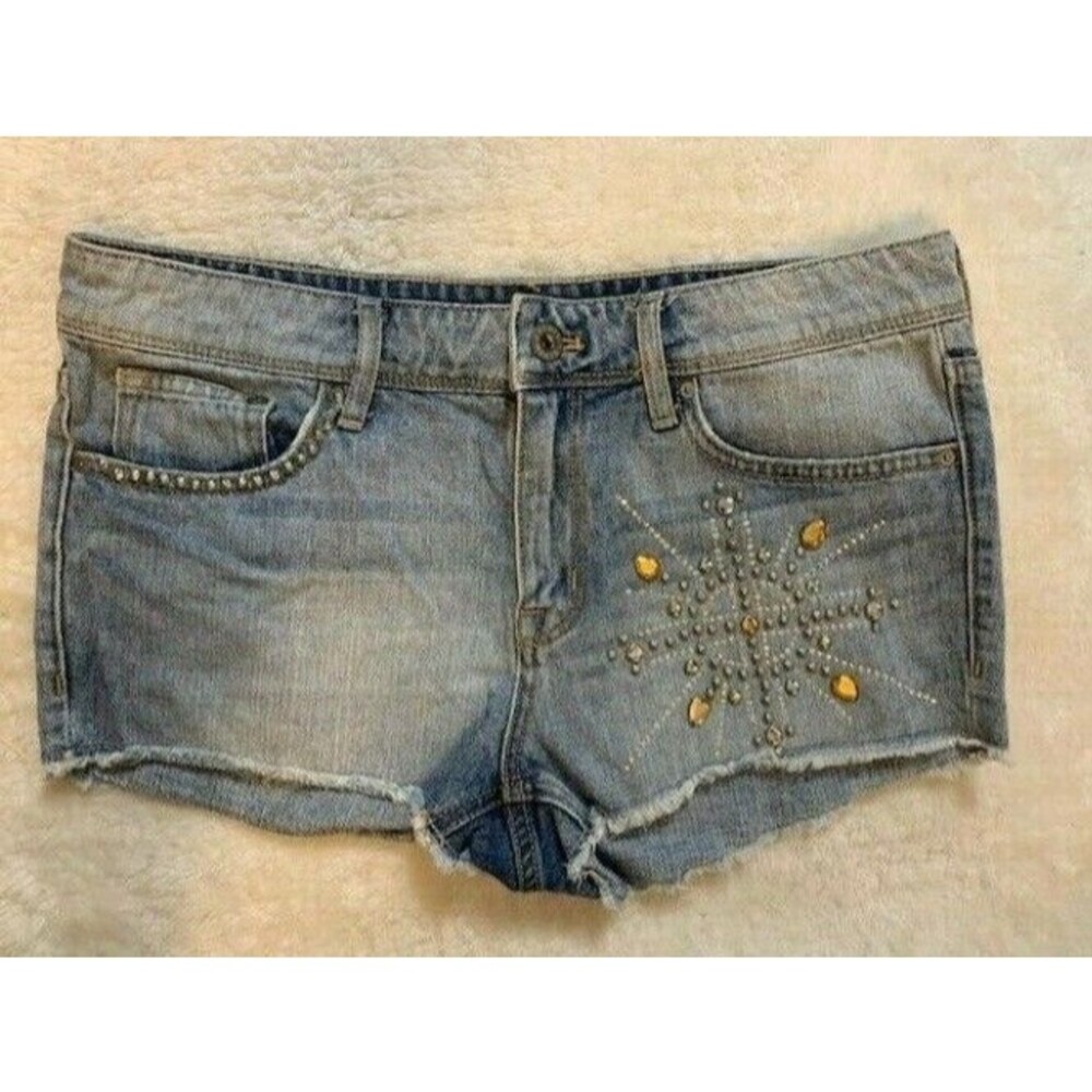 H&M Denim Size 6 Womens Shorts Light Wash Cut Offs Embellished